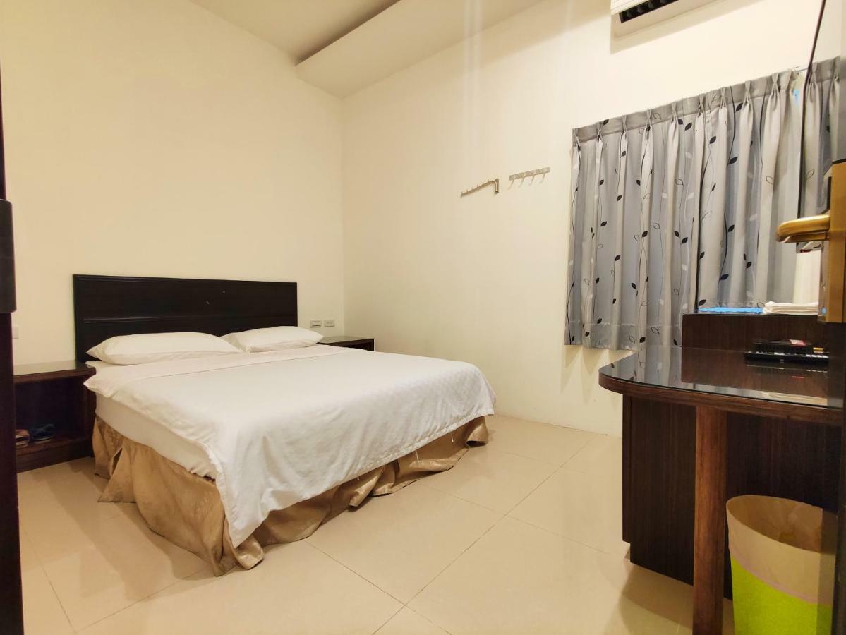 Feng Homestay Zhongpu Eksteriør billede